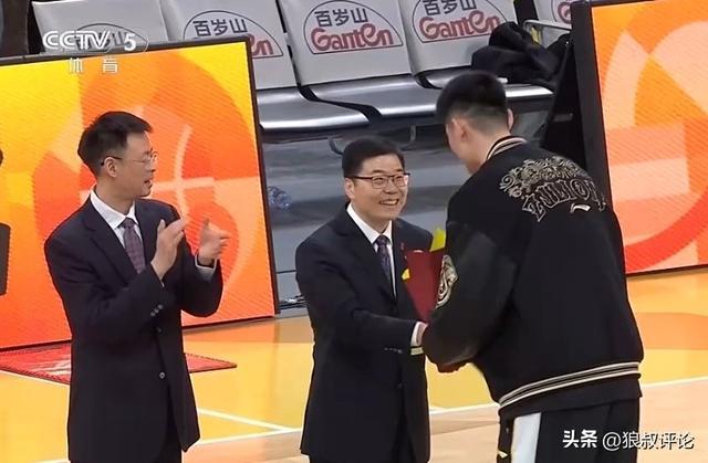 开云体育下载-胡金秋：季后赛目标是卫冕总冠军 期待CBA赛场实现父子同台